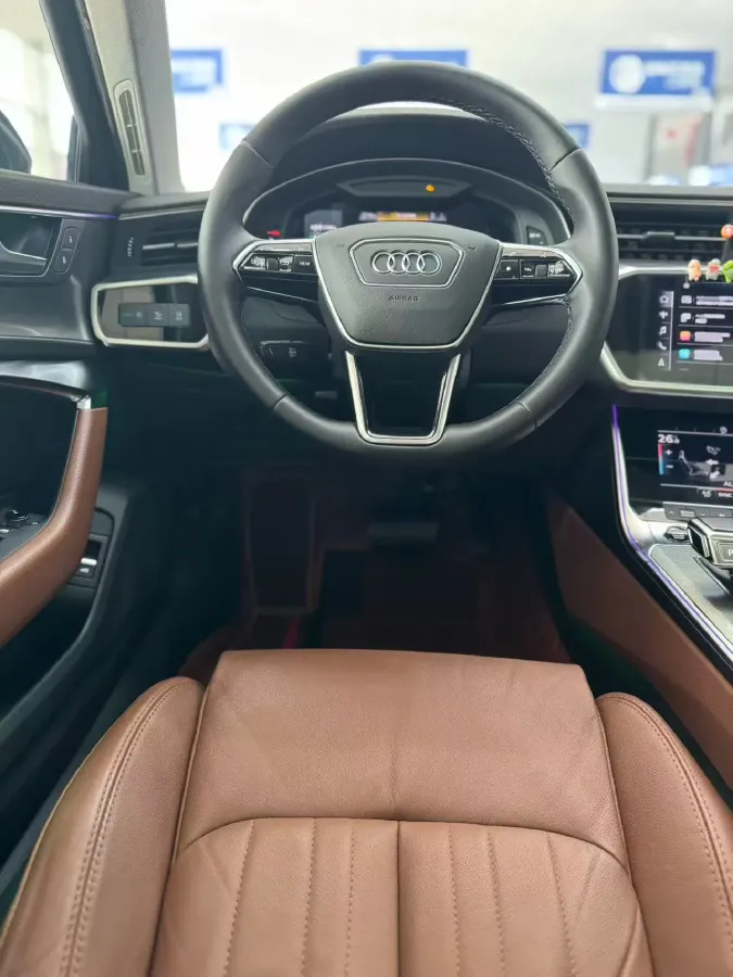 2022 Audi A6L 2.0T 190HP L4 7DCT,autocango,china used car exporter,china ev exporter,chinese used car exporter,chinese used ev exporter