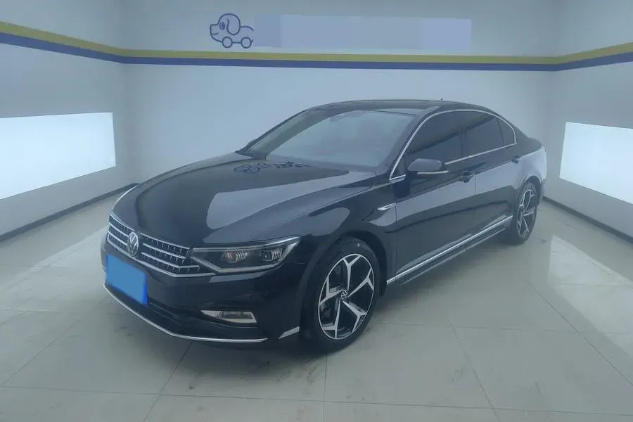 2023 Volkswagen Magotan 2.0T 186HP L4 7DCT,autocango,china used car exporter,china ev exporter,chinese used car exporter,chinese used ev exporter