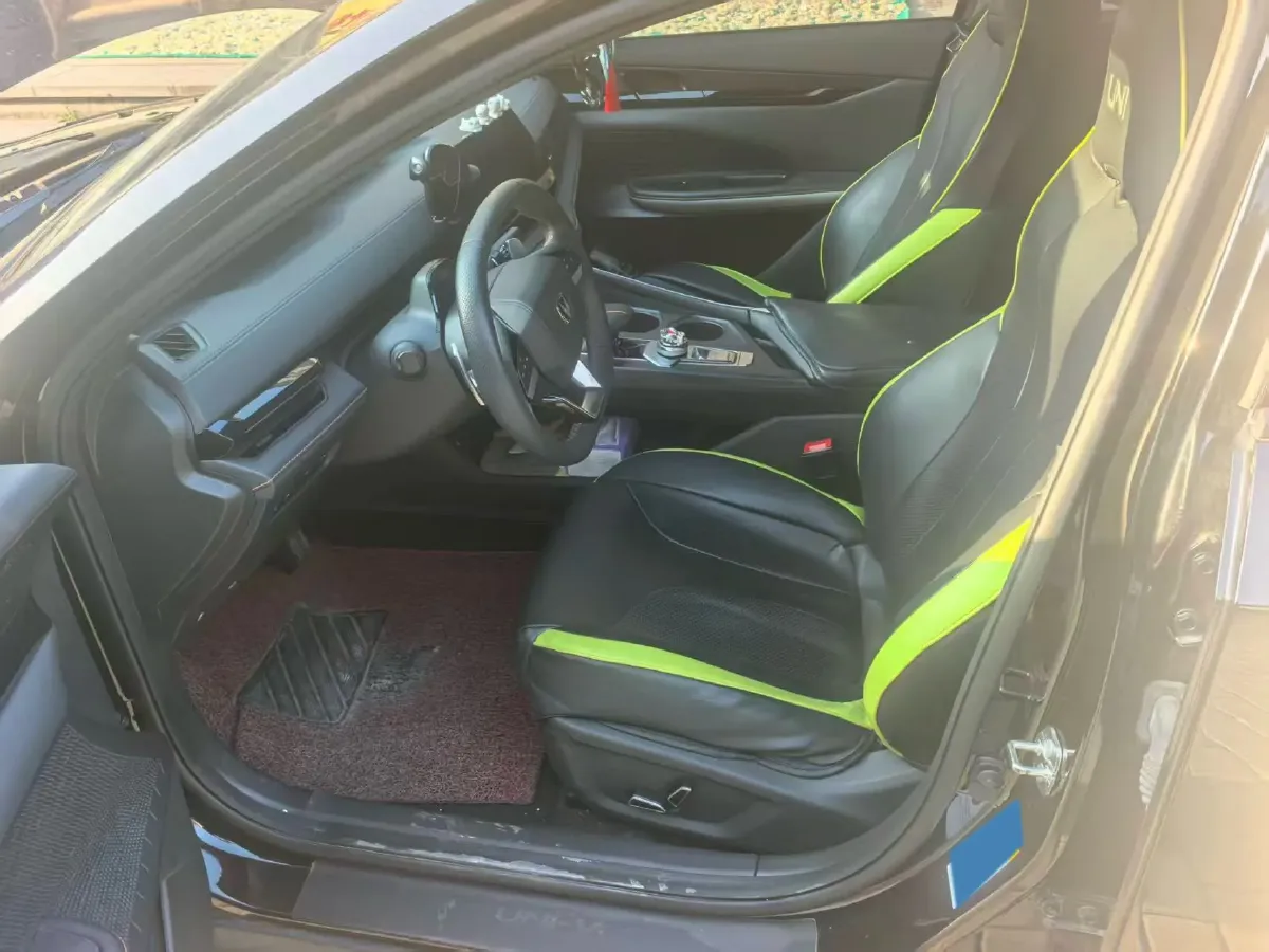 2023 ChangAn UNI-V 1.5T 188HP L4 7DCT,autocango,china used car exporter,china ev exporter,chinese used car exporter,chinese used ev exporter