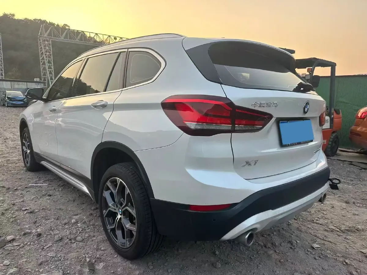 2021 BMW X1 1.5T 140HP L3 7DCT,autocango,china used car exporter,china ev exporter,chinese used car exporter,chinese used ev exporter