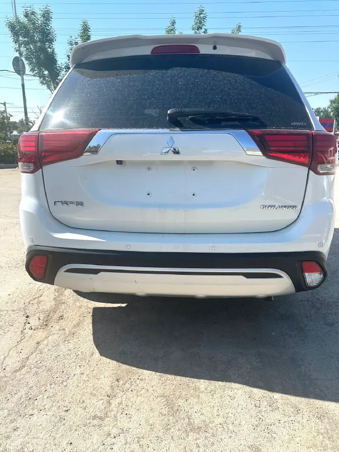 2020 Mitsubishi Outlander 2.4L 192HP L4 CVT,autocango,china used car exporter,china ev exporter,chinese used car exporter,chinese used ev exporter