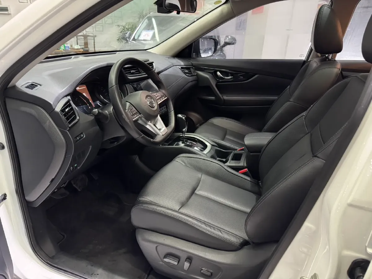 2020 Nissan X-Trail 2.0L 154HP L4 CVT,autocango,china used car exporter,china ev exporter,chinese used car exporter,chinese used ev exporter