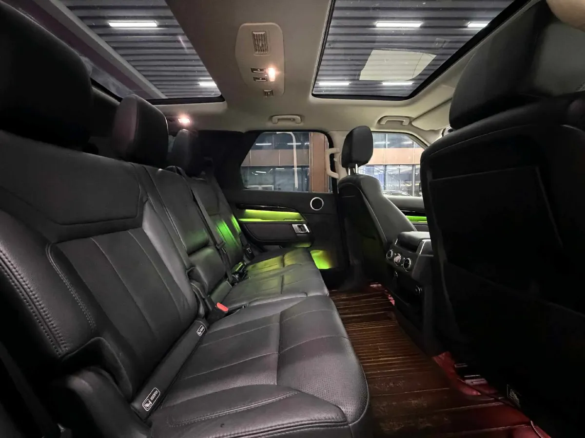 2020 Land Rover Discovery 3.0T 340HP V6 8AT,autocango,china used car exporter,china ev exporter,chinese used car exporter,chinese used ev exporter