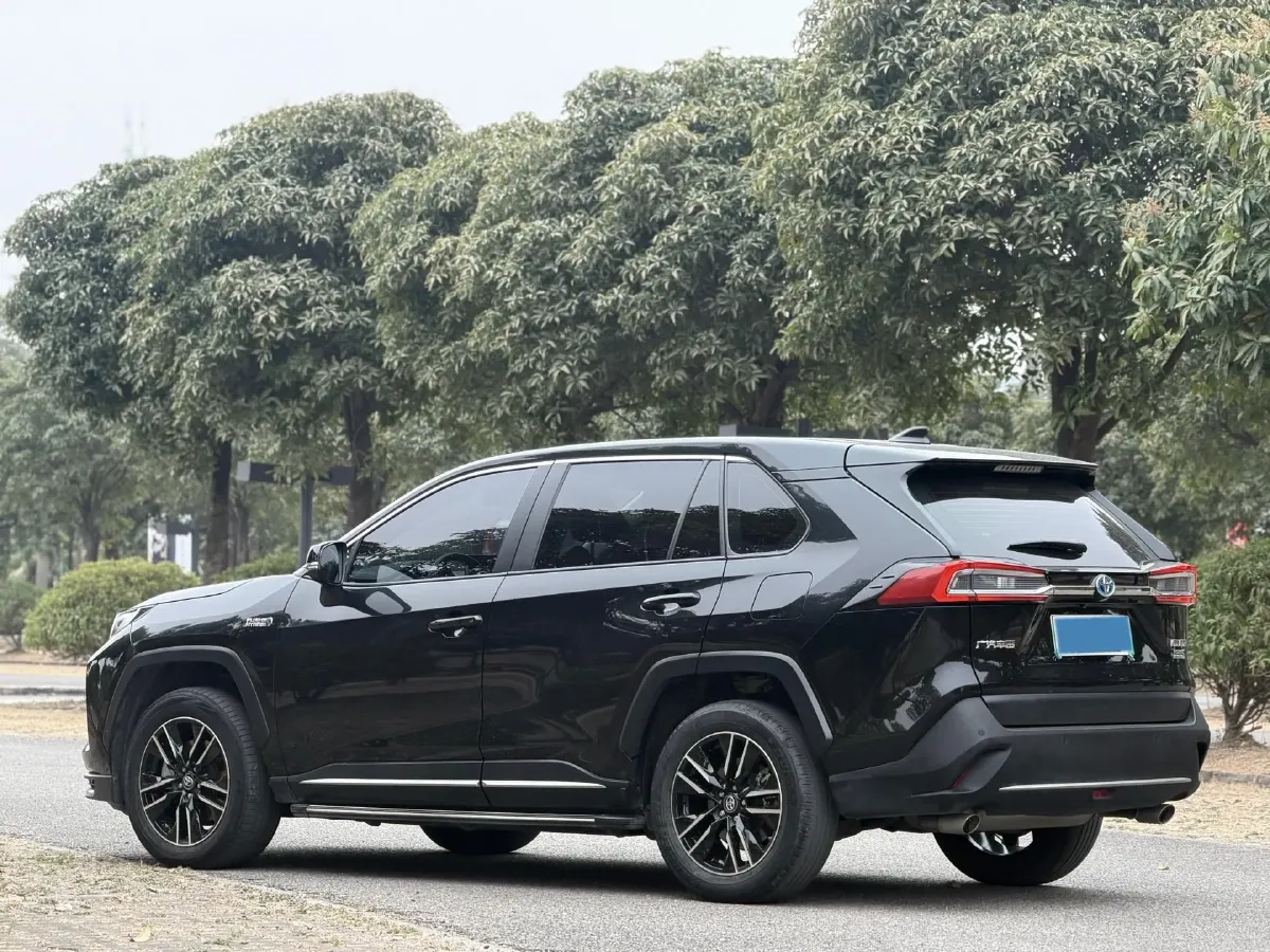 2021 Toyota Wildlander 2.5L 180HP L4 E-CVT PHEV 15.984KWH,autocango,china used car exporter,china ev exporter,chinese used car exporter,chinese used ev exporter