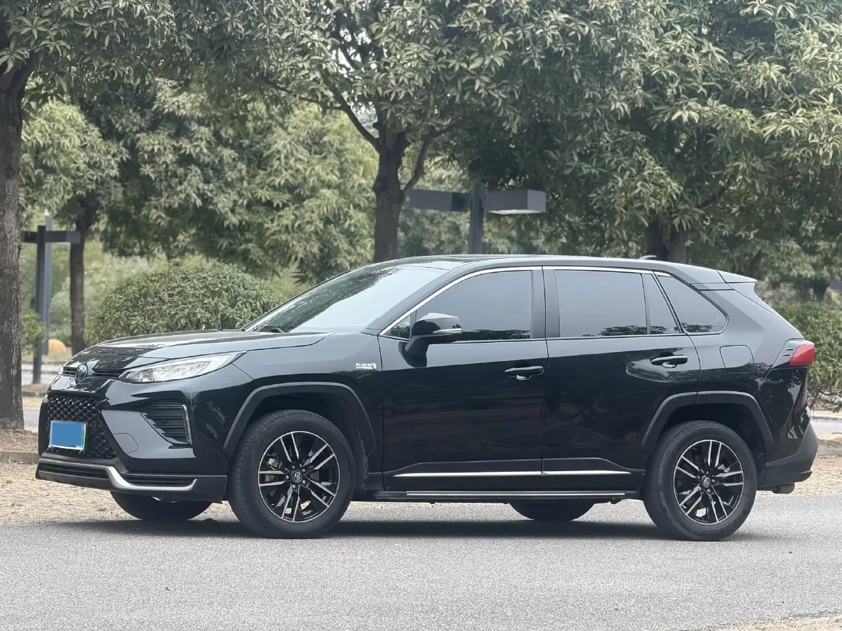 2021 Toyota Wildlander 2.5L 180HP L4 E-CVT PHEV 15.984KWH,autocango,china used car exporter,china ev exporter,chinese used car exporter,chinese used ev exporter