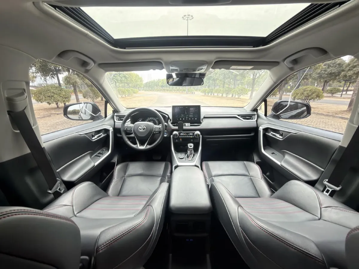 2021 Toyota Wildlander 2.5L 180HP L4 E-CVT PHEV 15.984KWH,autocango,china used car exporter,china ev exporter,chinese used car exporter,chinese used ev exporter