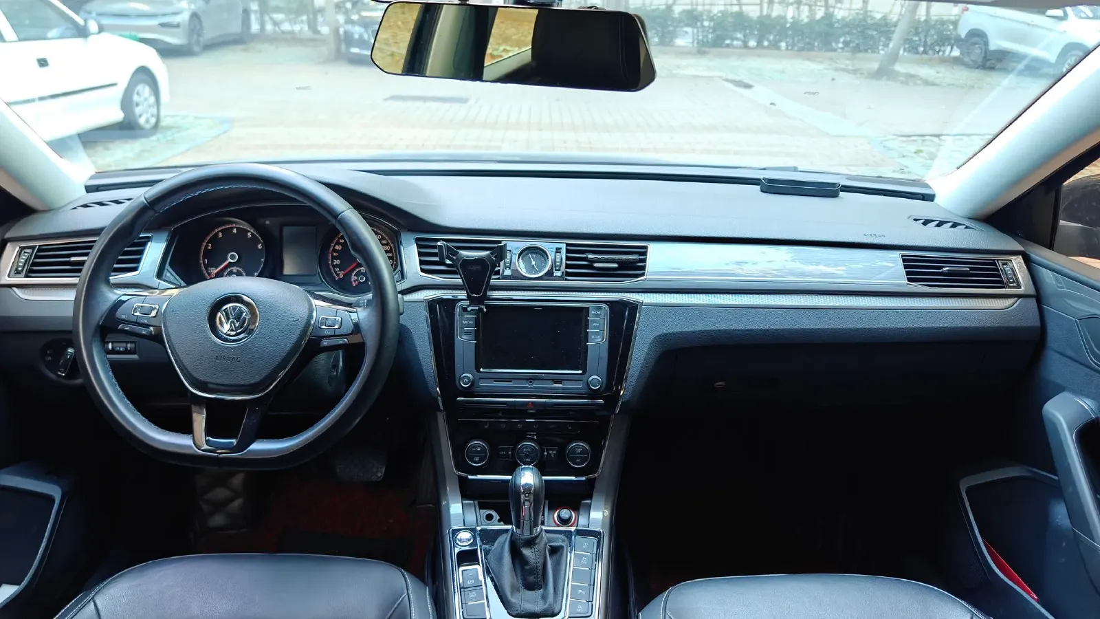 2017 Volkswagen Passat 1.8T 180HP L4 7DCT,autocango,china used car exporter,china ev exporter,chinese used car exporter,chinese used ev exporter