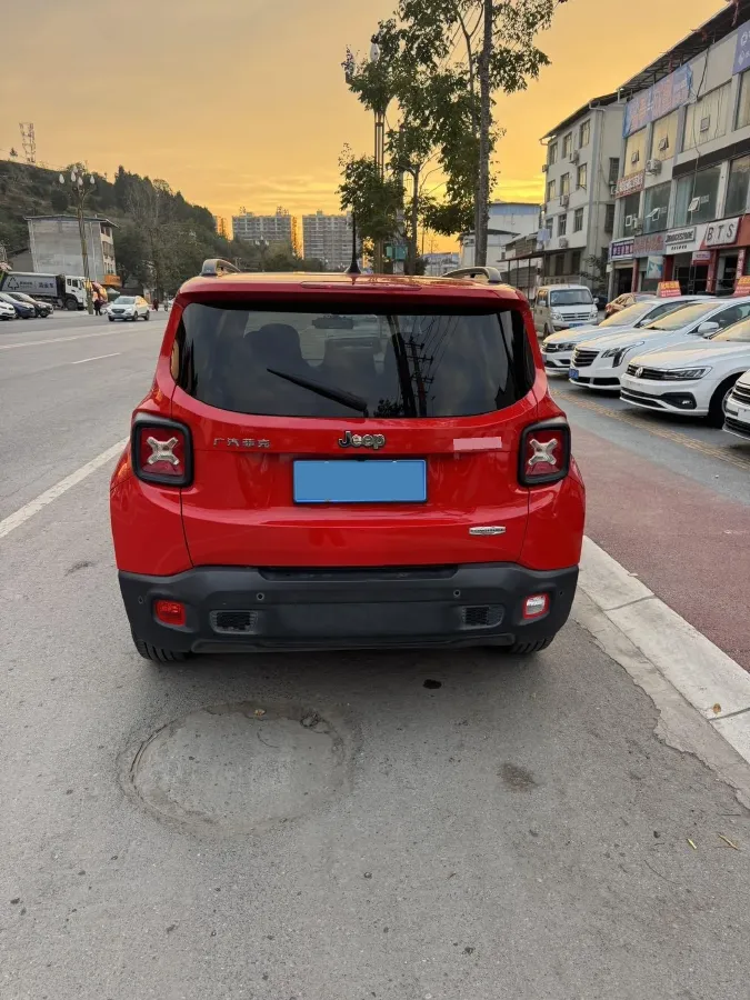 2018 Jeep Renegade 1.4T 150HP L4 7DCT,autocango,china used car exporter,china ev exporter,chinese used car exporter,chinese used ev exporter