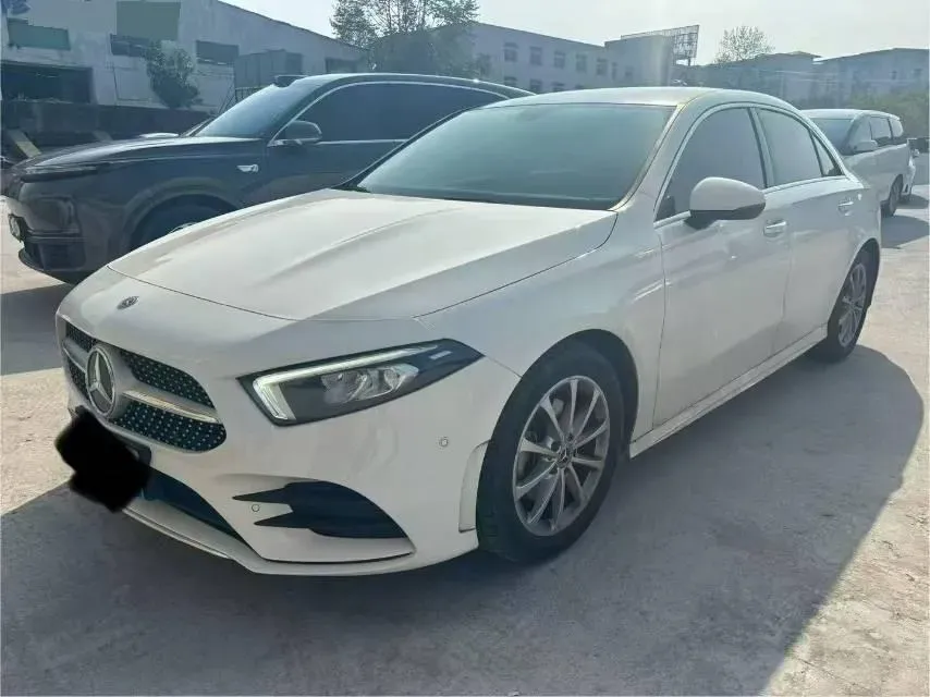2020 Mercedes-Benz A Class 1.3T 163HP L4 7DCT,autocango,china used car exporter,china ev exporter,chinese used car exporter,chinese used ev exporter