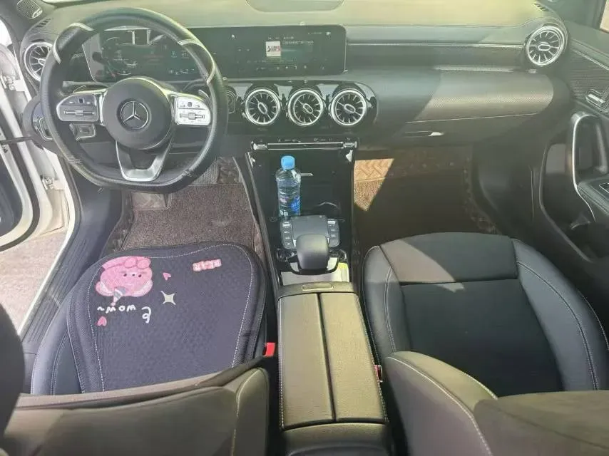 2020 Mercedes-Benz A Class 1.3T 163HP L4 7DCT,autocango,china used car exporter,china ev exporter,chinese used car exporter,chinese used ev exporter
