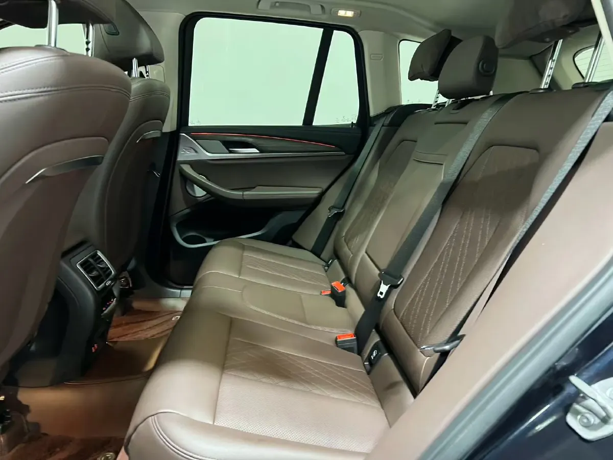 2023 BMW X3 2.0T 245HP L4 8AT,autocango,china used car exporter,china ev exporter,chinese used car exporter,chinese used ev exporter