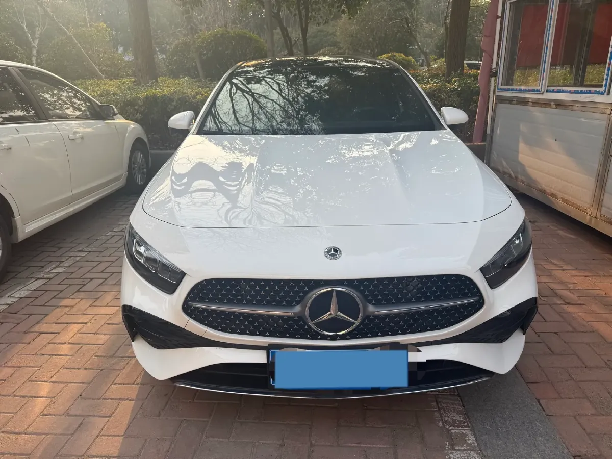 2023 Mercedes-Benz A Class 1.3T 163HP L4 7DCT,autocango,china used car exporter,china ev exporter,chinese used car exporter,chinese used ev exporter