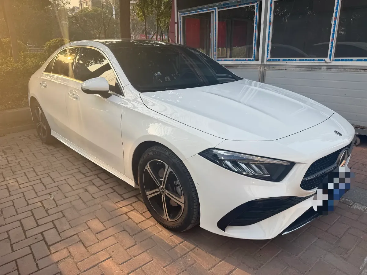 2023 Mercedes-Benz A Class 1.3T 163HP L4 7DCT,autocango,china used car exporter,china ev exporter,chinese used car exporter,chinese used ev exporter
