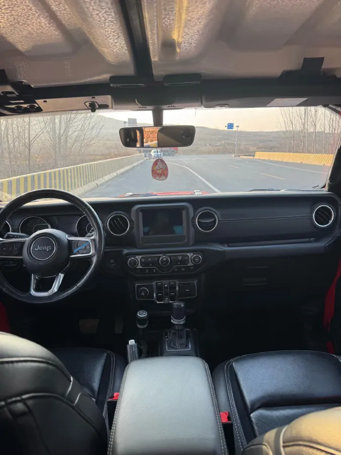 2021 Jeep Wrangler 2.0T 266HP L4 8AT,autocango,china used car exporter,china ev exporter,chinese used car exporter,chinese used ev exporter