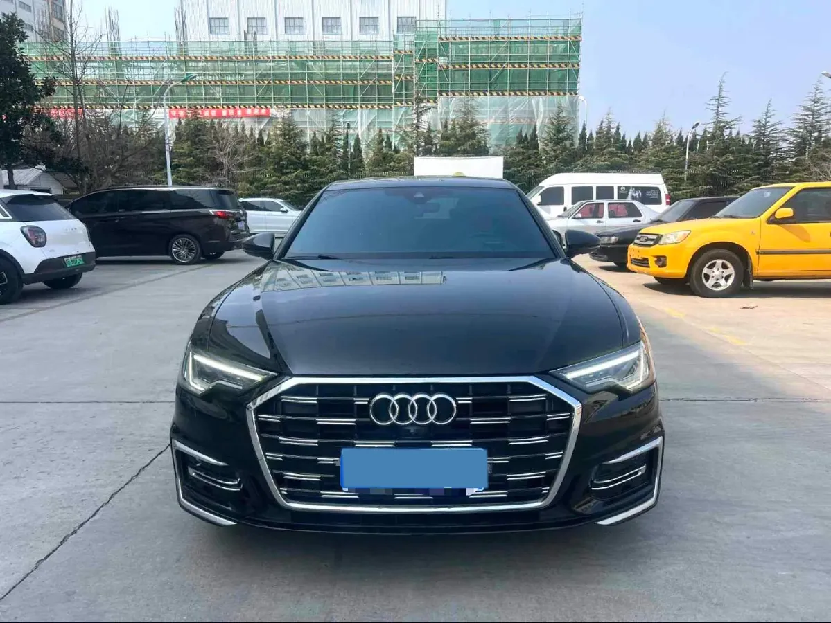 2023 Audi A6L 2.0T 245HP L4 7DCT,autocango,china used car exporter,china ev exporter,chinese used car exporter,chinese used ev exporter