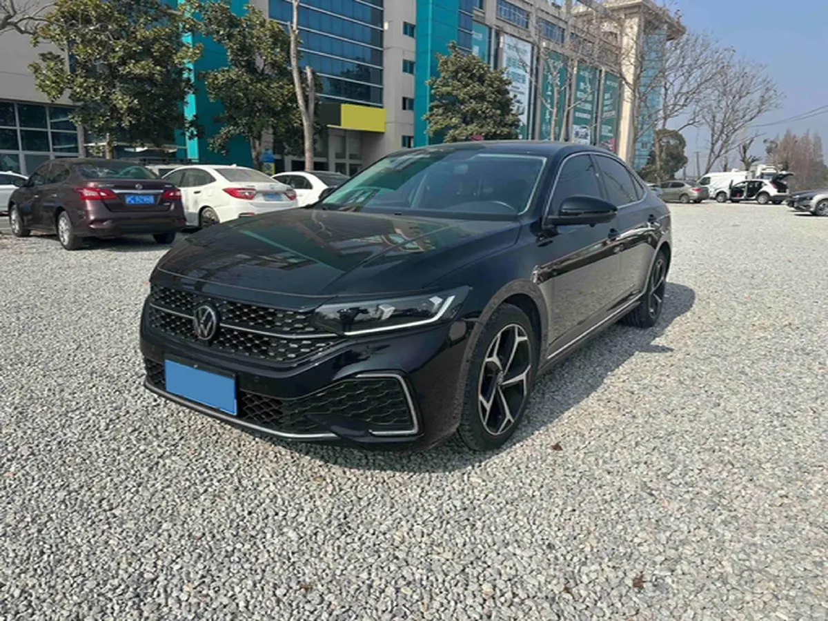 2023 Volkswagen Passat 2.0T 186HP L4 7DCT,autocango,china used car exporter,china ev exporter,chinese used car exporter,chinese used ev exporter