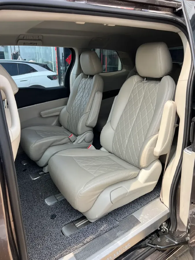 2023 Buick GL8 2.0T 237HP L4 9AT,autocango,china used car exporter,china ev exporter,chinese used car exporter,chinese used ev exporter