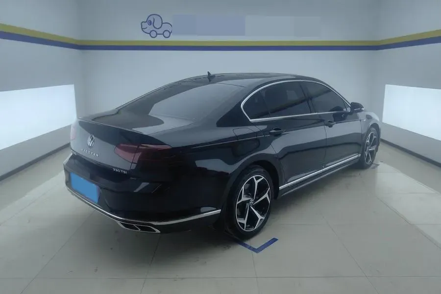 2023 Volkswagen Magotan 2.0T 186HP L4 7DCT,autocango,china used car exporter,china ev exporter,chinese used car exporter,chinese used ev exporter