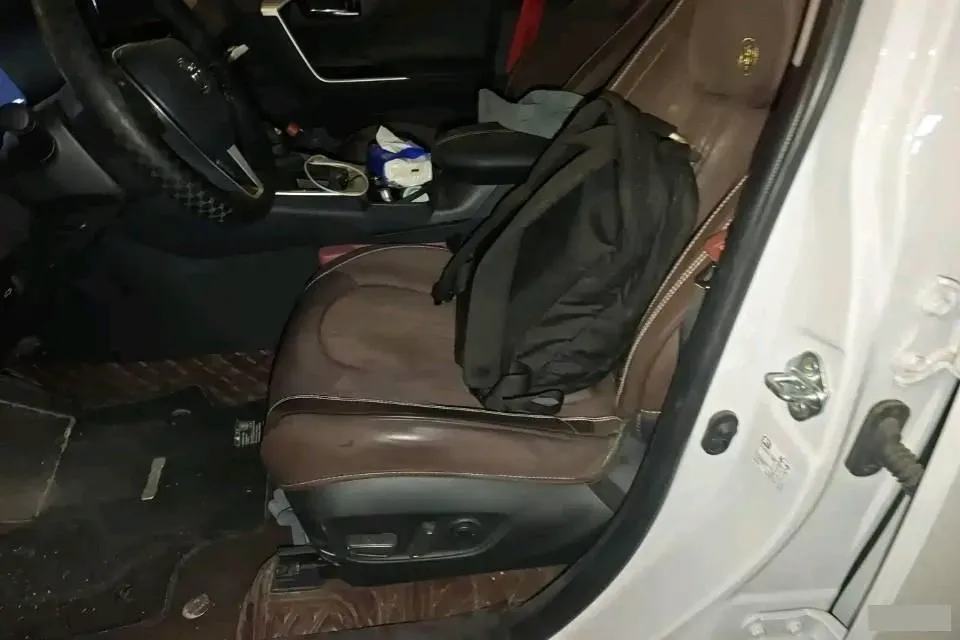 2024 Toyota RAV4 2.0L 171HP L4 CVT,autocango,china used car exporter,china ev exporter,chinese used car exporter,chinese used ev exporter