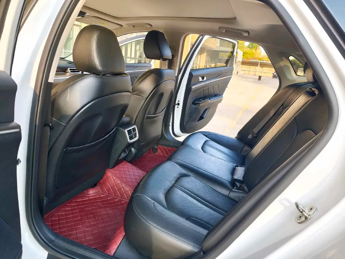 2021 Kia K5 2.0T 240HP L4 8AT,autocango,china used car exporter,china ev exporter,chinese used car exporter,chinese used ev exporter