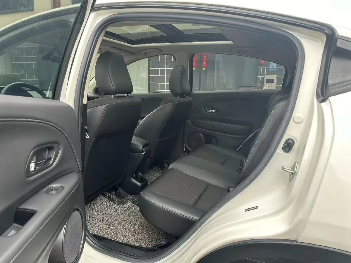 2020 Honda Vezel 1.5T 177HP L4 CVT,autocango,china used car exporter,china ev exporter,chinese used car exporter,chinese used ev exporter