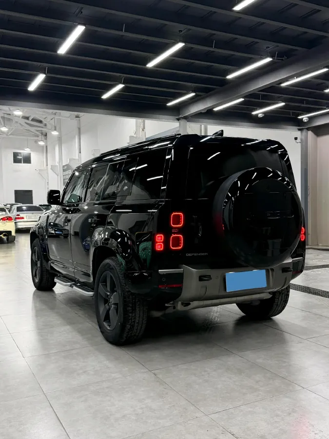 2023 Land Rover Defender 3.0T 400HP L6 8AT,autocango,china used car exporter,china ev exporter,chinese used car exporter,chinese used ev exporter