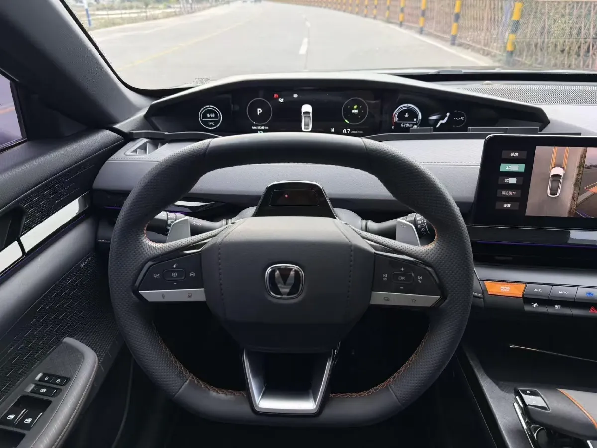 2023 ChangAn UNI-V 1.5T 188HP L4 7DCT,autocango,china used car exporter,china ev exporter,chinese used car exporter,chinese used ev exporter