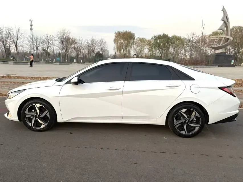 2021 Hyundai Elantra 1.5L 115HP L4 CVT,autocango,china used car exporter,china ev exporter,chinese used car exporter,chinese used ev exporter