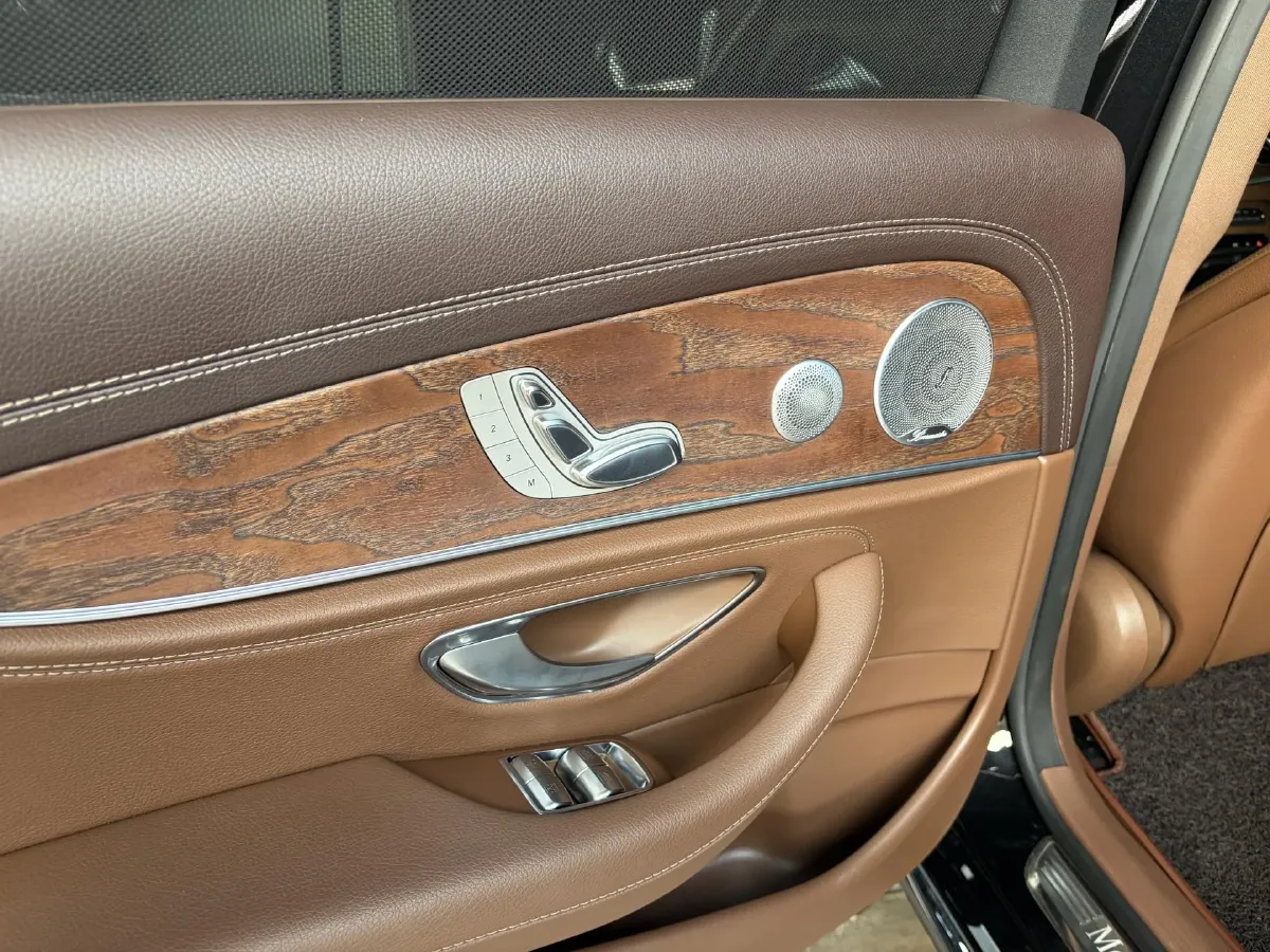 2021 Mercedes-Benz E Class 2.0T 258HP L4 9AT,autocango,china used car exporter,china ev exporter,chinese used car exporter,chinese used ev exporter