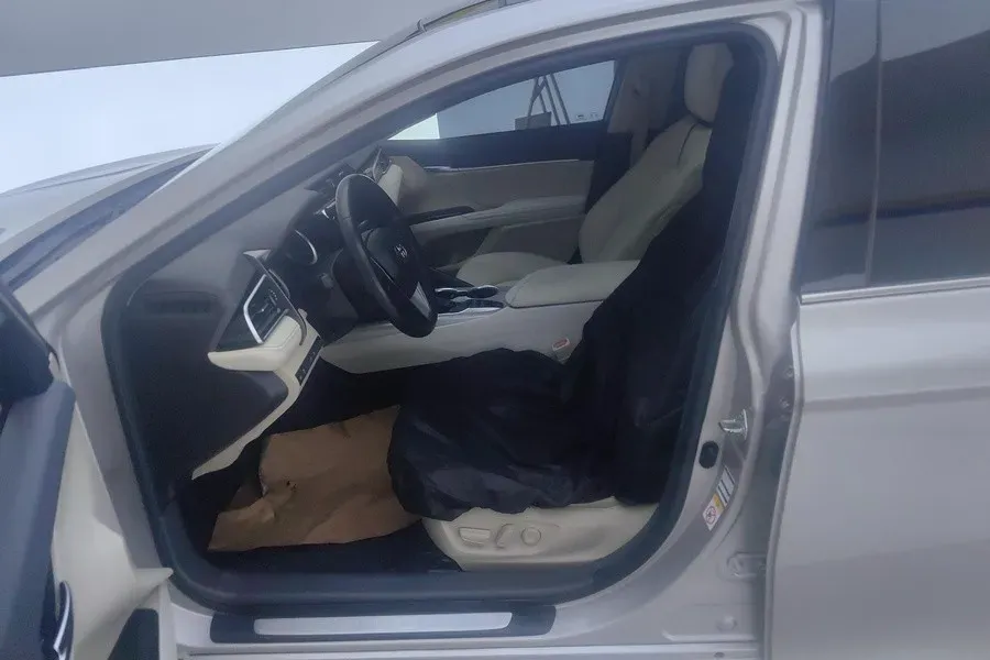 2018 Toyota Camry 2.5L 178HP L4 E-CVT Hybrid,autocango,china used car exporter,china ev exporter,chinese used car exporter,chinese used ev exporter