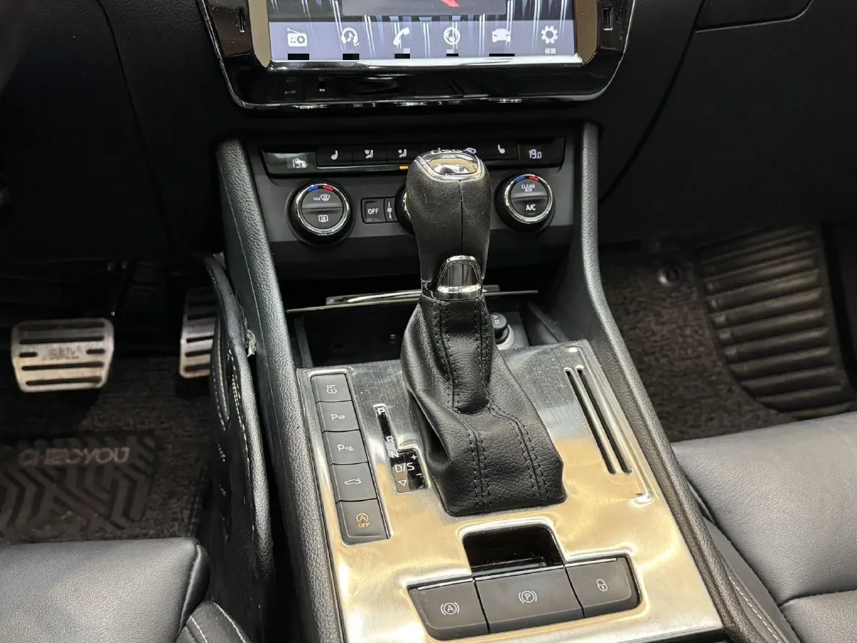 2018 Skoda Kodiak 1.8T 180HP L4 7DCT,autocango,china used car exporter,china ev exporter,chinese used car exporter,chinese used ev exporter