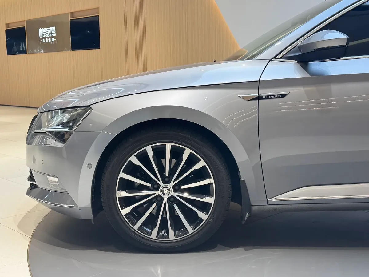 2018 Skoda Kodiak 1.8T 180HP L4 7DCT,autocango,china used car exporter,china ev exporter,chinese used car exporter,chinese used ev exporter