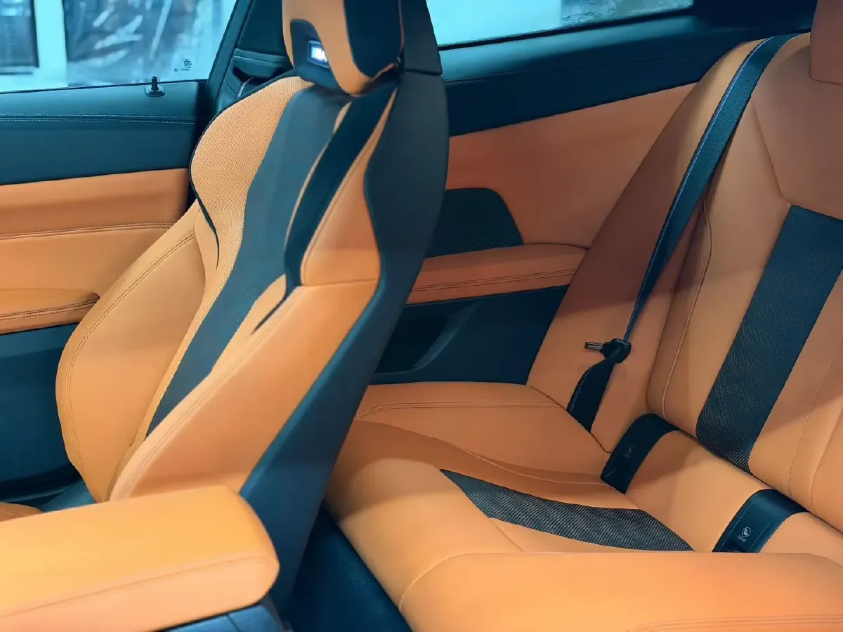 2024 BMW M4 3.0T 530HP L6 8AT,autocango,china used car exporter,china ev exporter,chinese used car exporter,chinese used ev exporter