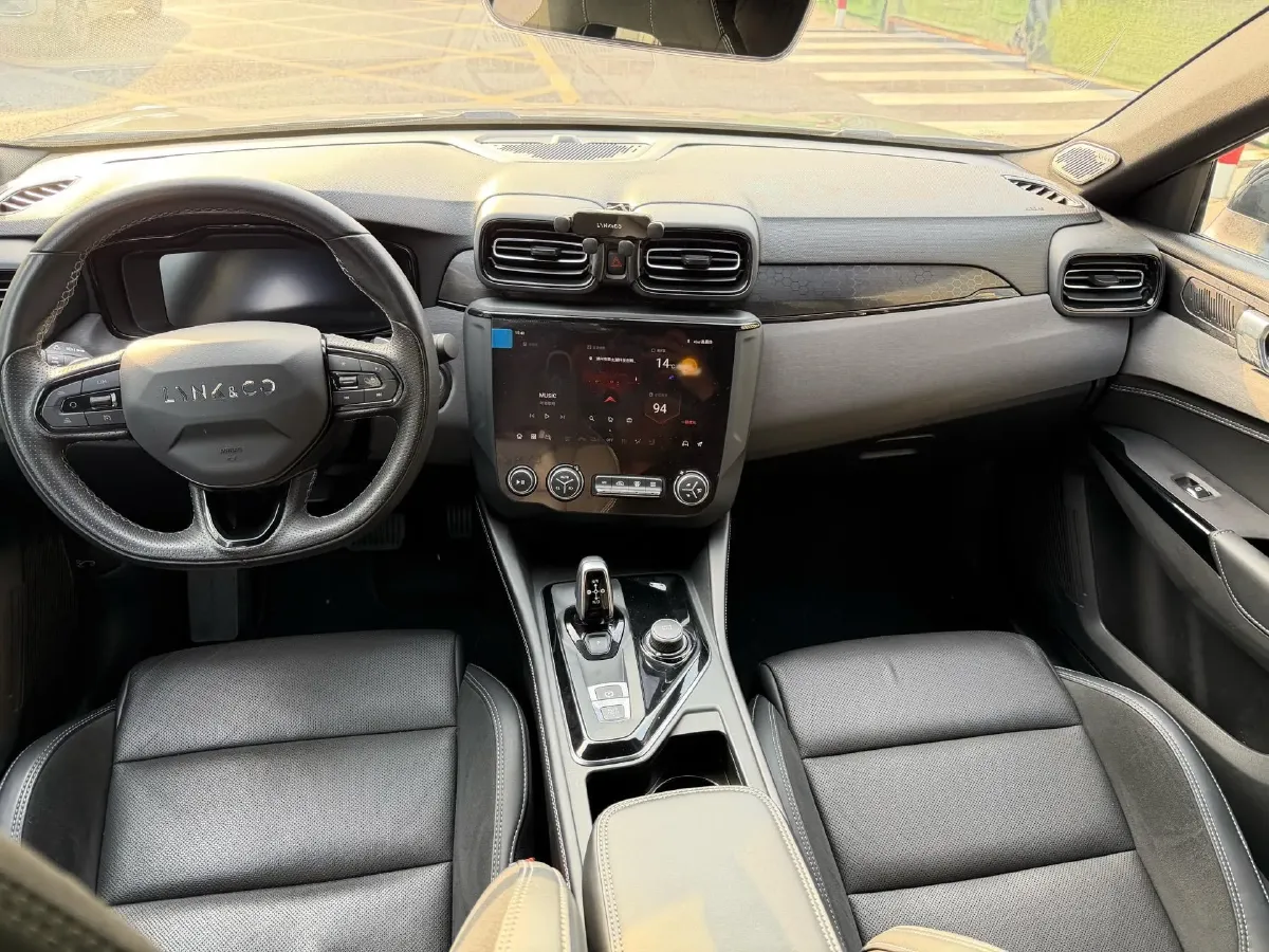 2022 LYNK&CO 03 2.0T 190HP L4 7DCT,autocango,china used car exporter,china ev exporter,chinese used car exporter,chinese used ev exporter