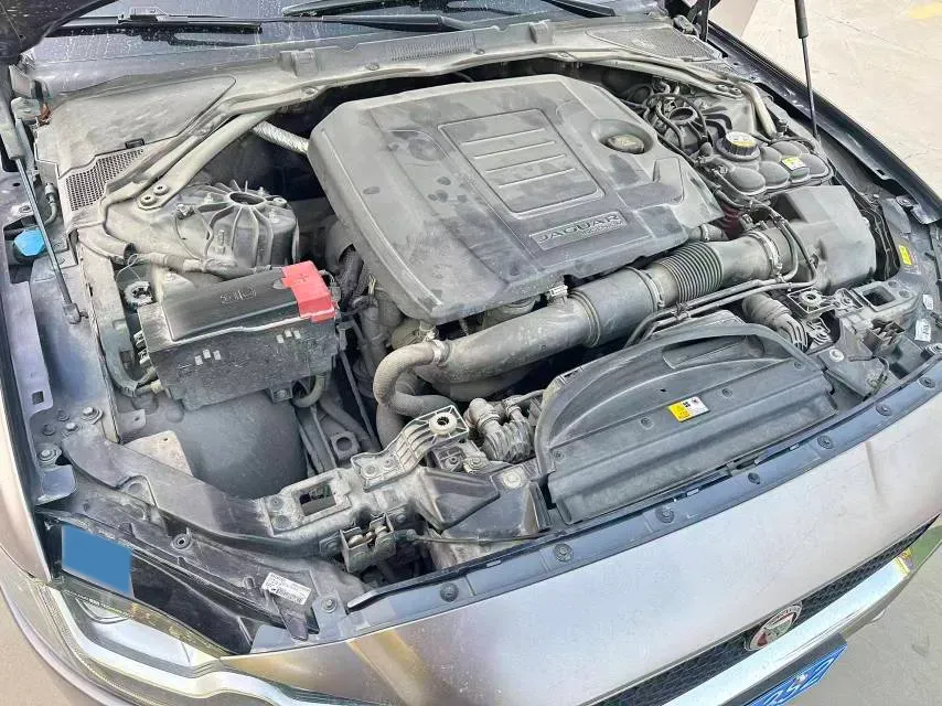 2018 Jaguar XF 2.0T 250HP L4 8AT,autocango,china used car exporter,china ev exporter,chinese used car exporter,chinese used ev exporter