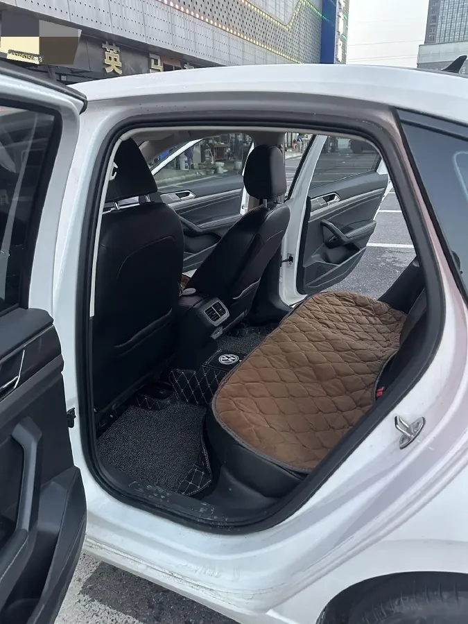 2018 Skoda Karoq 1.4T 150HP L4 7DCT,autocango,china used car exporter,china ev exporter,chinese used car exporter,chinese used ev exporter