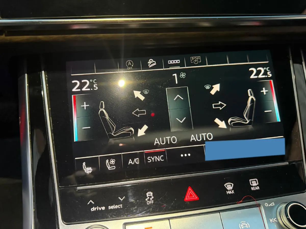 2022 Audi Q7 2.0T 245HP L4 8AT,autocango,china used car exporter,china ev exporter,chinese used car exporter,chinese used ev exporter