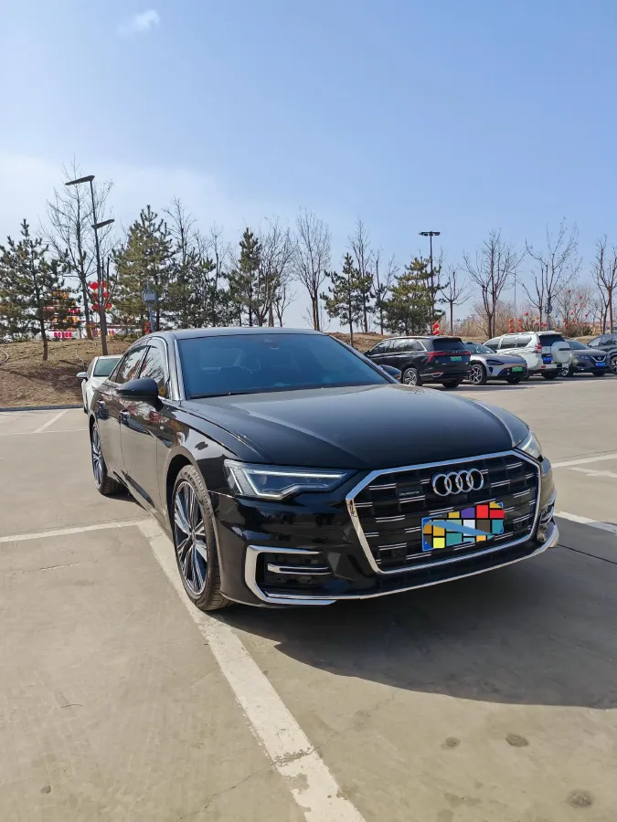 2025 Audi A6L 2.0T 245HP L4 7DCT,autocango,china used car exporter,china ev exporter,chinese used car exporter,chinese used ev exporter