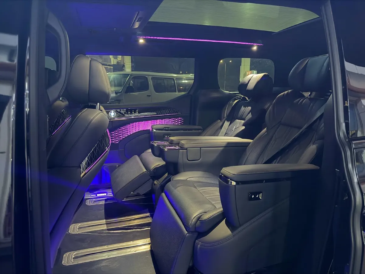 2022 Zeekr 009 BEV 116KWH,autocango,china used car exporter,china ev exporter,chinese used car exporter,chinese used ev exporter