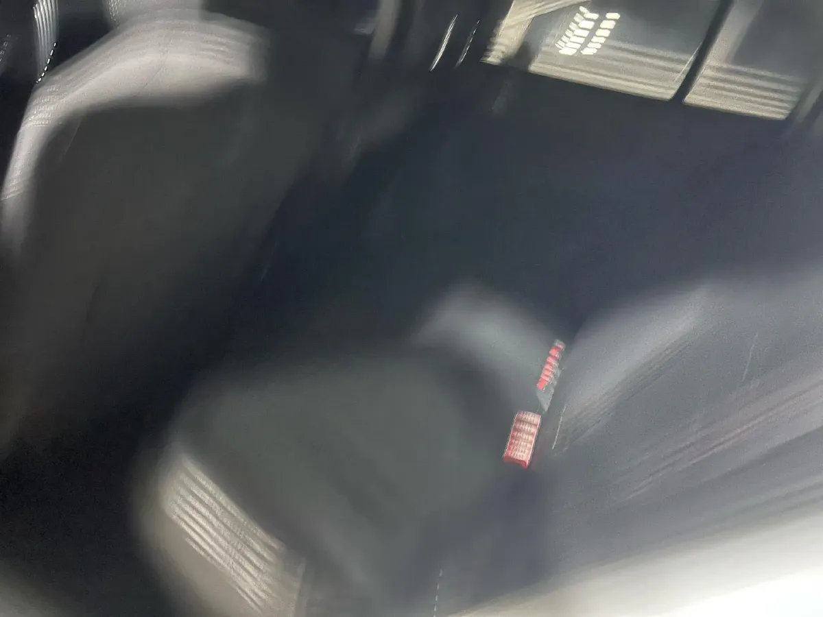 2020 Roewe i5 1.5L 120HP L4 5MT,autocango,china used car exporter,china ev exporter,chinese used car exporter,chinese used ev exporter