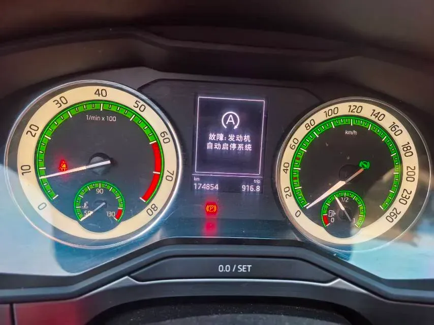 2018 Skoda Superb 1.8T 180HP L4 7DCT,autocango,china used car exporter,china ev exporter,chinese used car exporter,chinese used ev exporter