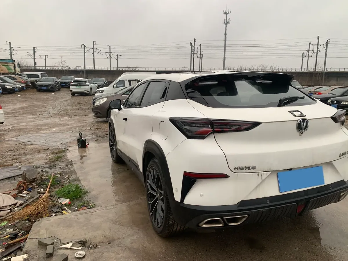 2022 ChangAn UNI-T 1.5T 188HP L4 7DCT,autocango,china used car exporter,china ev exporter,chinese used car exporter,chinese used ev exporter