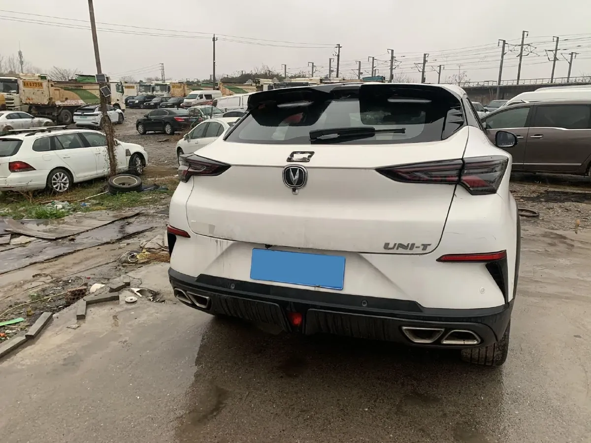 2022 ChangAn UNI-T 1.5T 188HP L4 7DCT,autocango,china used car exporter,china ev exporter,chinese used car exporter,chinese used ev exporter