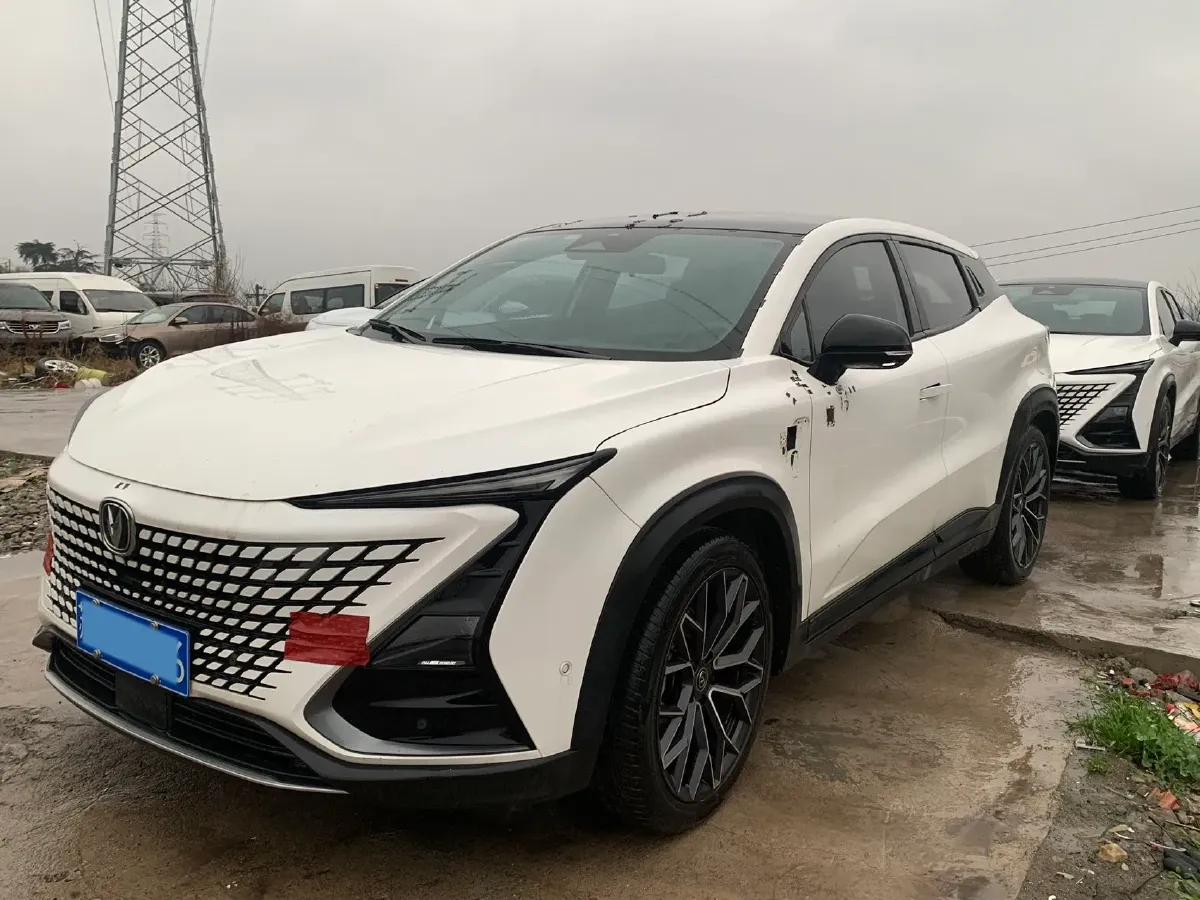 2022 ChangAn UNI-T 1.5T 188HP L4 7DCT,autocango,china used car exporter,china ev exporter,chinese used car exporter,chinese used ev exporter