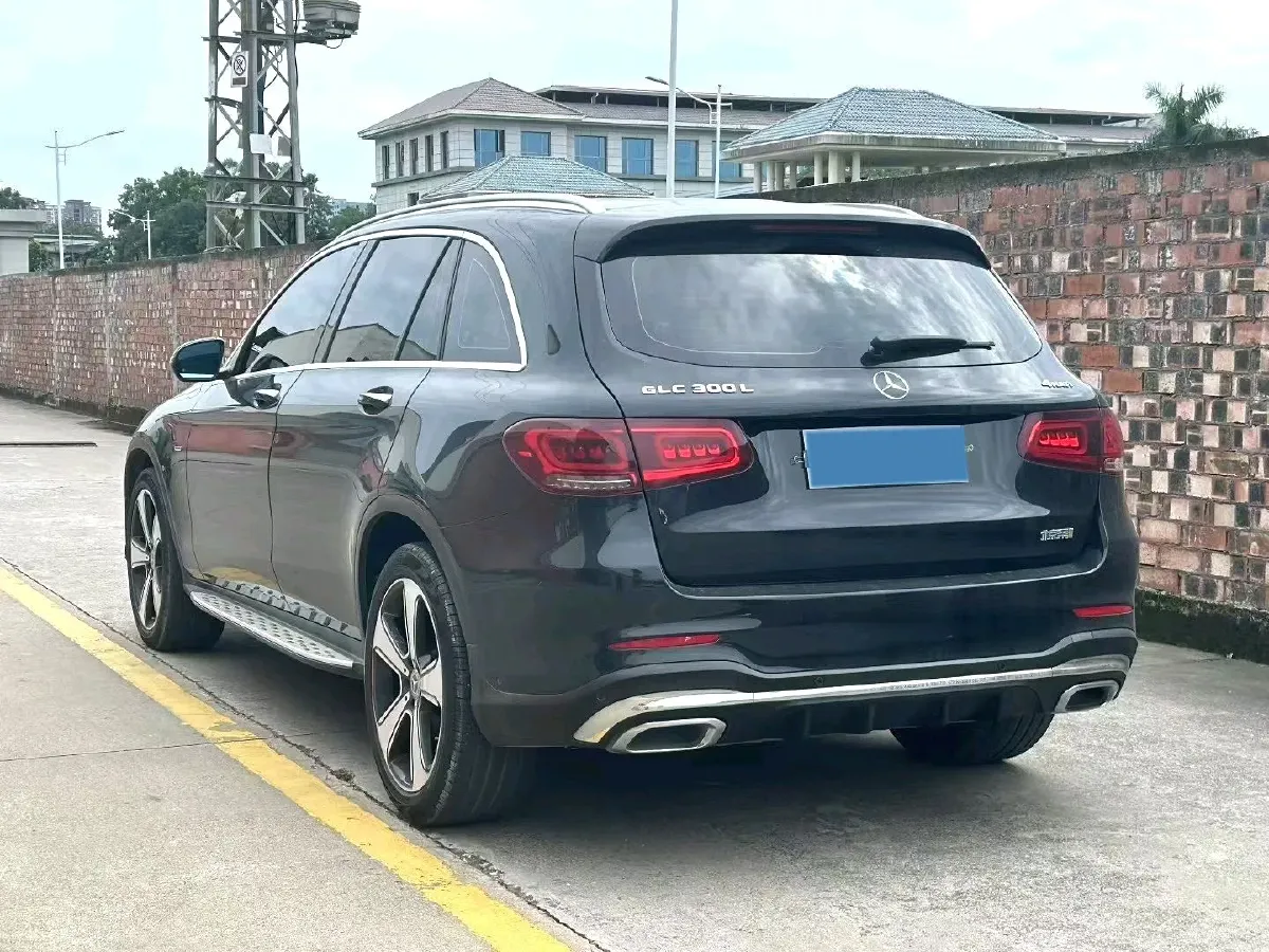 2022 Mercedes-Benz GLC Class 2.0T 258HP L4 9AT,autocango,china used car exporter,china ev exporter,chinese used car exporter,chinese used ev exporter