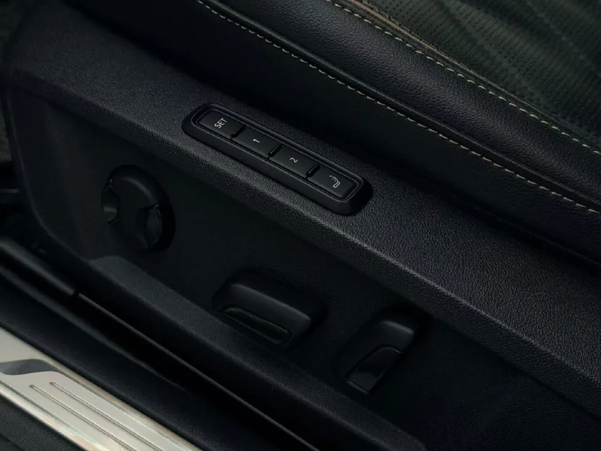 2021 Volkswagen Passat 2.0T 186HP L4 7DCT,autocango,china used car exporter,china ev exporter,chinese used car exporter,chinese used ev exporter