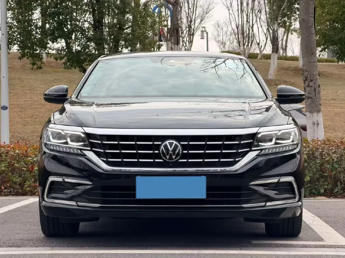 2021 Volkswagen Passat 2.0T 186HP L4 7DCT,autocango,china used car exporter,china ev exporter,chinese used car exporter,chinese used ev exporter