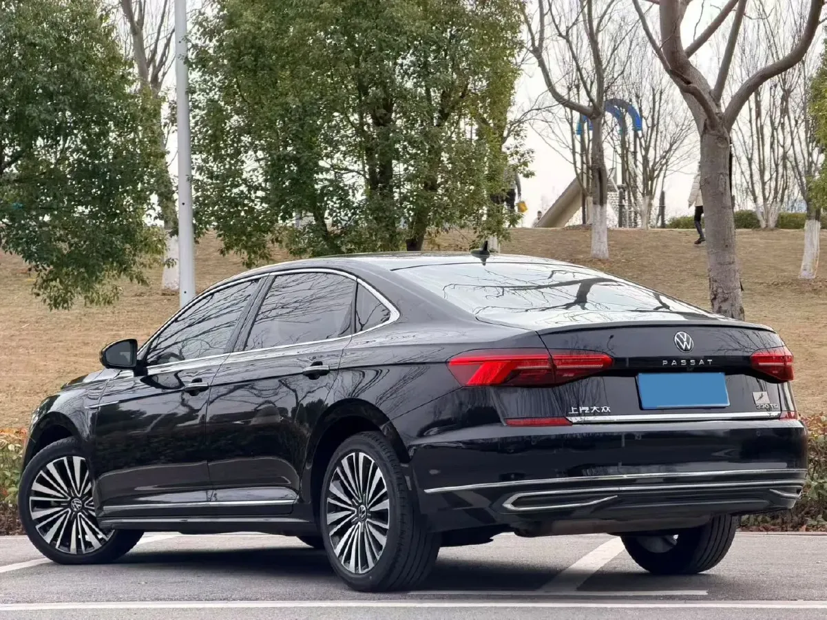 2021 Volkswagen Passat 2.0T 186HP L4 7DCT,autocango,china used car exporter,china ev exporter,chinese used car exporter,chinese used ev exporter