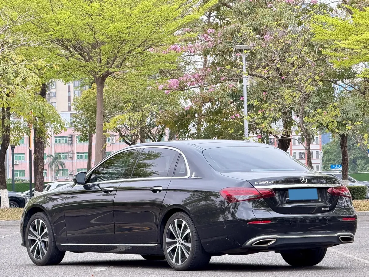 2022 Mercedes-Benz E Class 2.0T 211HP L4 9AT PHEV 25.4KWH,autocango,china used car exporter,china ev exporter,chinese used car exporter,chinese used ev exporter
