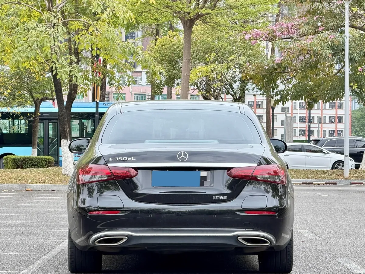 2022 Mercedes-Benz E Class 2.0T 211HP L4 9AT PHEV 25.4KWH,autocango,china used car exporter,china ev exporter,chinese used car exporter,chinese used ev exporter